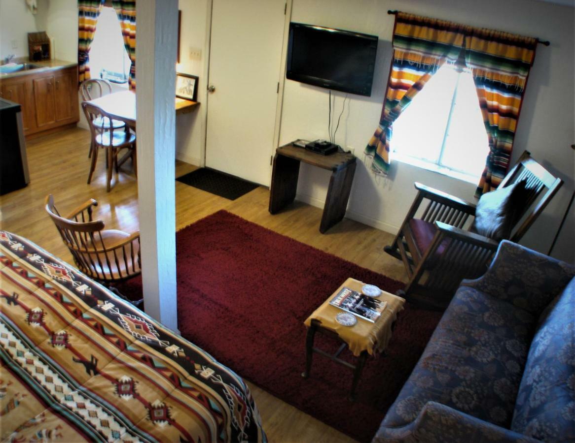 Rodeo Mountain Valley Lodge מראה חיצוני תמונה